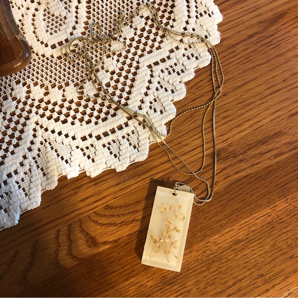 NEW Gold Layered Chains with Real Pressed Flower Pendant Necklace
